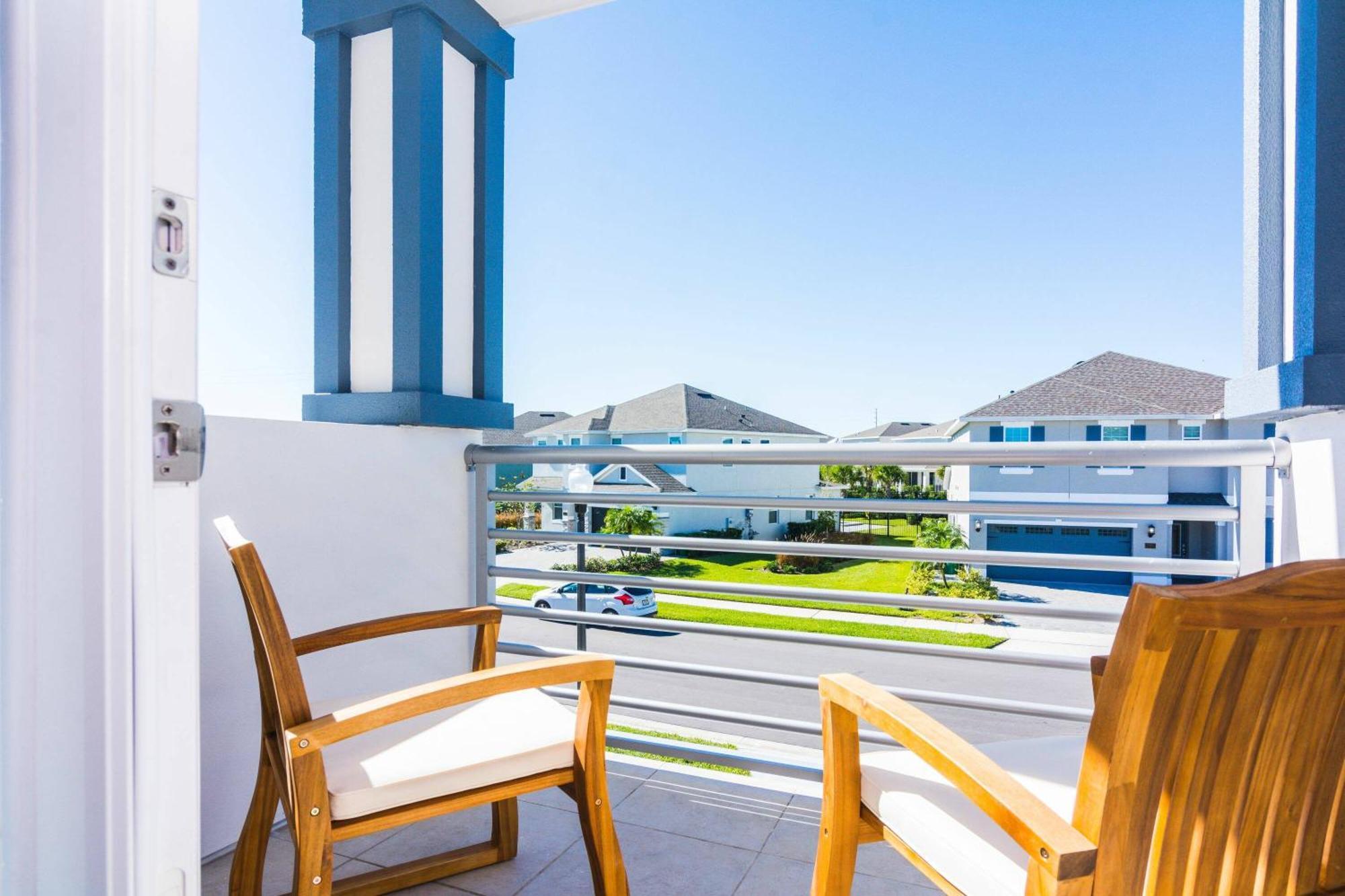 Amazing 6 Bedrooms With 6 And Private Pool At Encore Ec7483 Holiday home